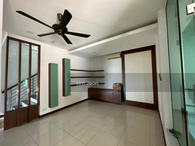 Ambang Botanic 1 - 5