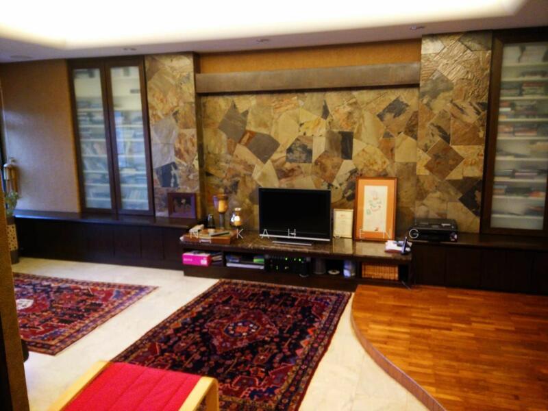 Impiana On The Waterfront Condominium - 1