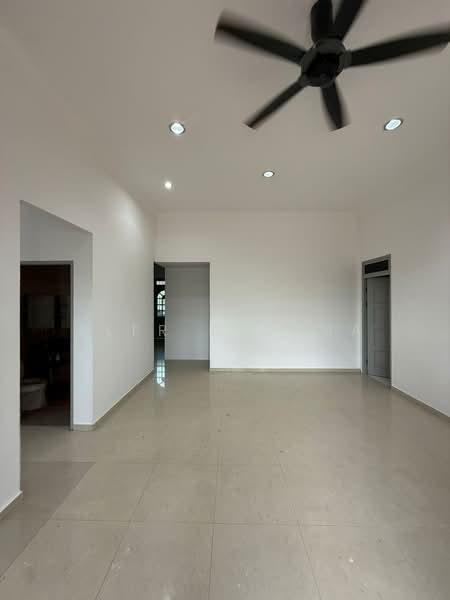 Taman Sri Emas, Batu Kawa - 3