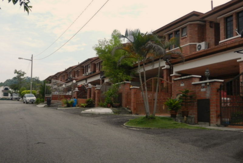 Jalan SL4 - 2