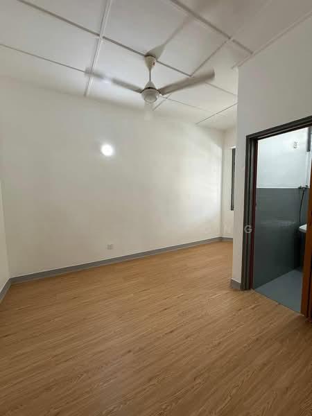 Jalan Molek 2/2x - 3