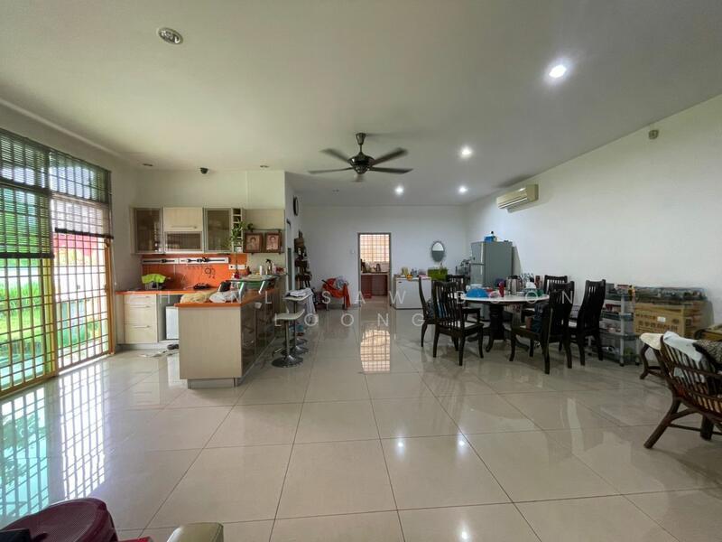 Corner Semi D Sungai Ara , 4640sqft Full Reno - 3