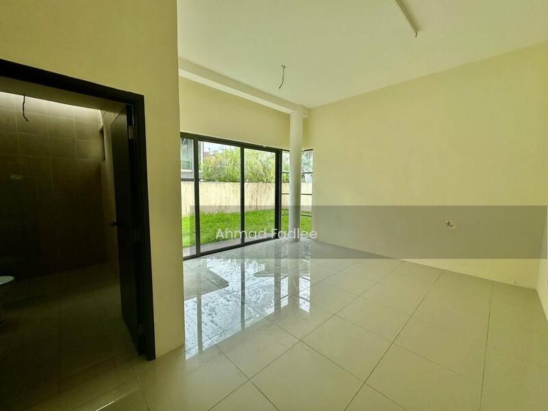 Banyan Close - 3