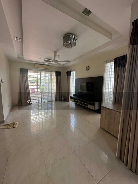 Limited Bungalow Bukit Rimau - 1