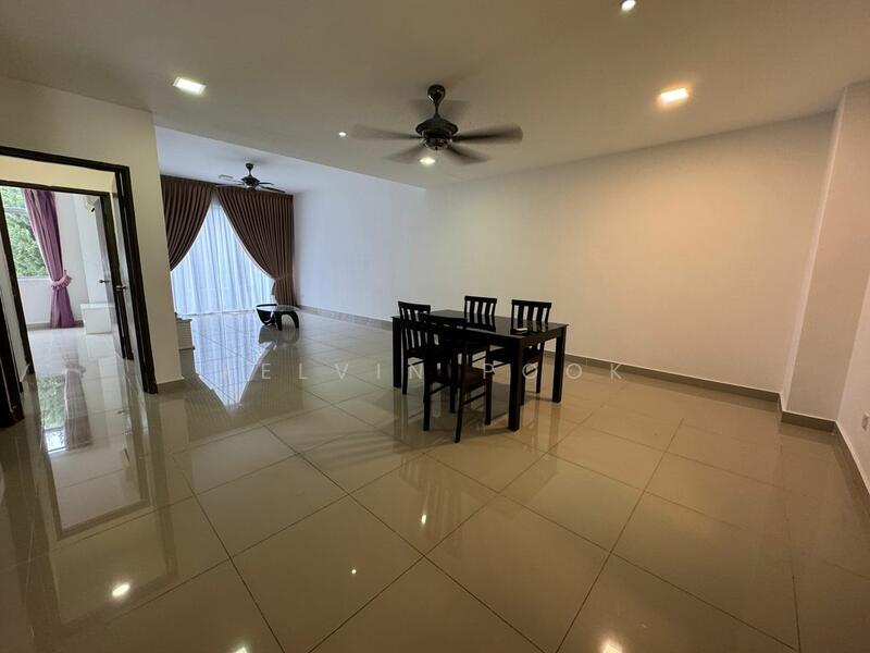 Cascadia Lake Vista - 4