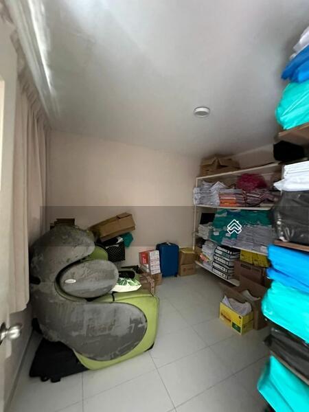 Bungalow at Taman Pulau Pinang - 2