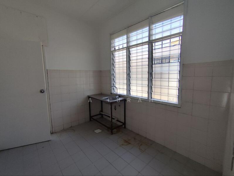 Taman Desaria Nilai - 5