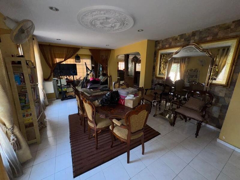 Bandar Tun Hussein Onn - 1