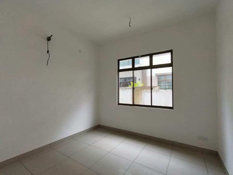Bandar Putra - 4
