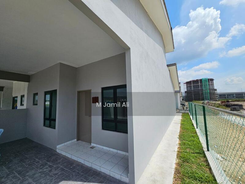 Projek Teres Setingkat Ayer Hitam - 1