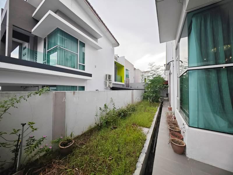 Lahat Double Storey Semi D Cluster Partial Furnished For Sale - 2