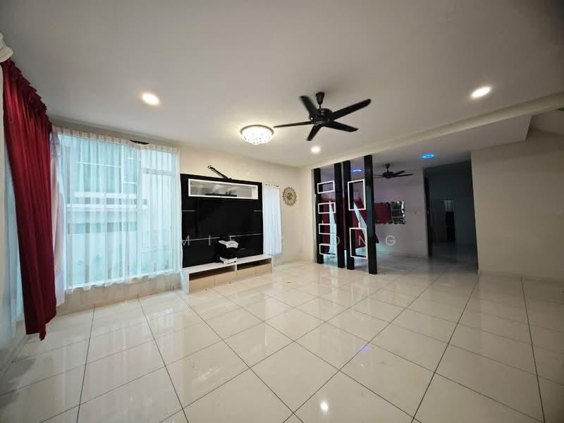 Lahat Double Storey Semi D Cluster Partial Furnished For Sale - 3