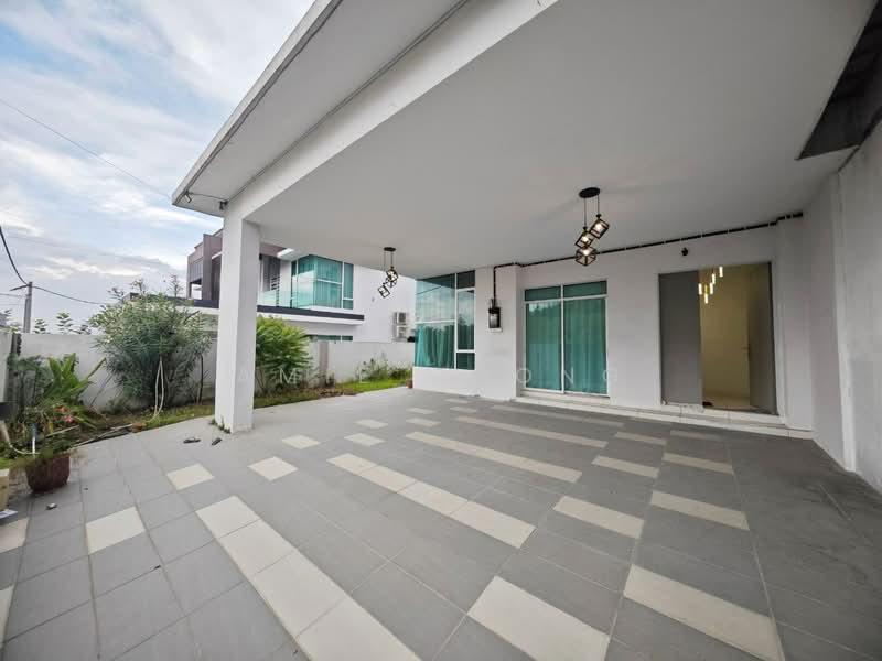 Lahat Double Storey Semi D Cluster Partial Furnished For Sale - 1