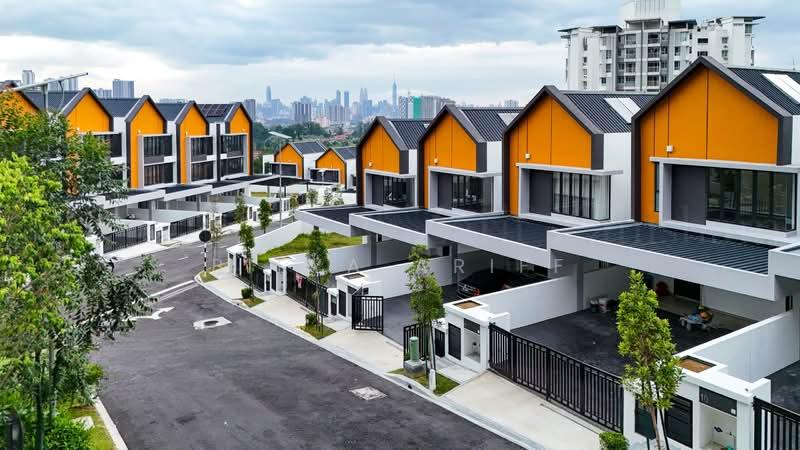 KL East : East 57 - 5