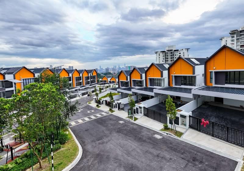 KL East : East 57 - 4