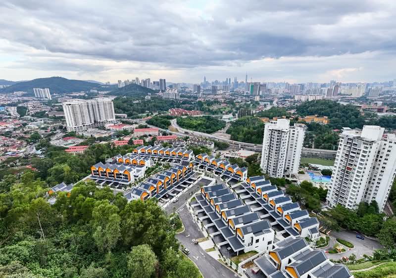 KL East : East 57 - 2