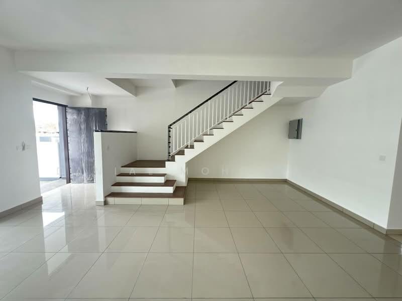 Bandar Bukit Raja : Casira 3 - 5