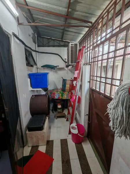 Rumah Pangsa Permas Jaya - 4