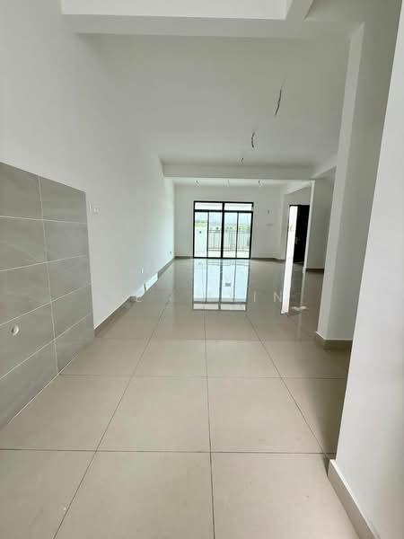 Taman Austin Duta - 5
