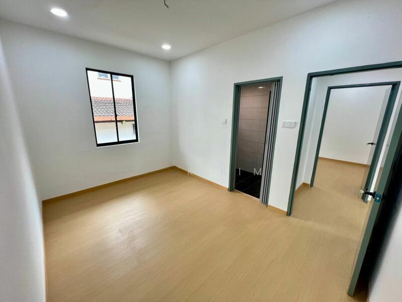 Taman Perling semi d jalan puchong - 5