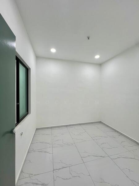 Taman Perling semi d jalan puchong - 3