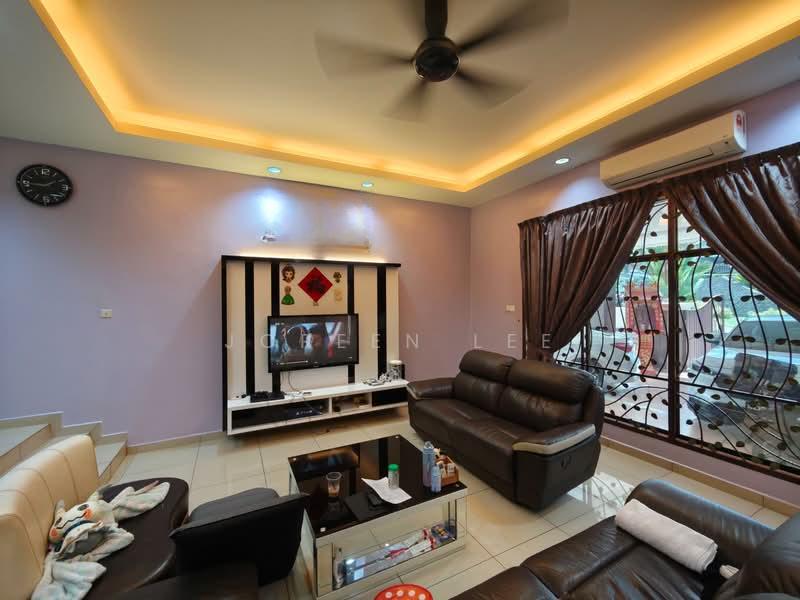 Kulai Indahpura Iris Spacious Well Renovated 2 Storey Semi D for Sale - 3