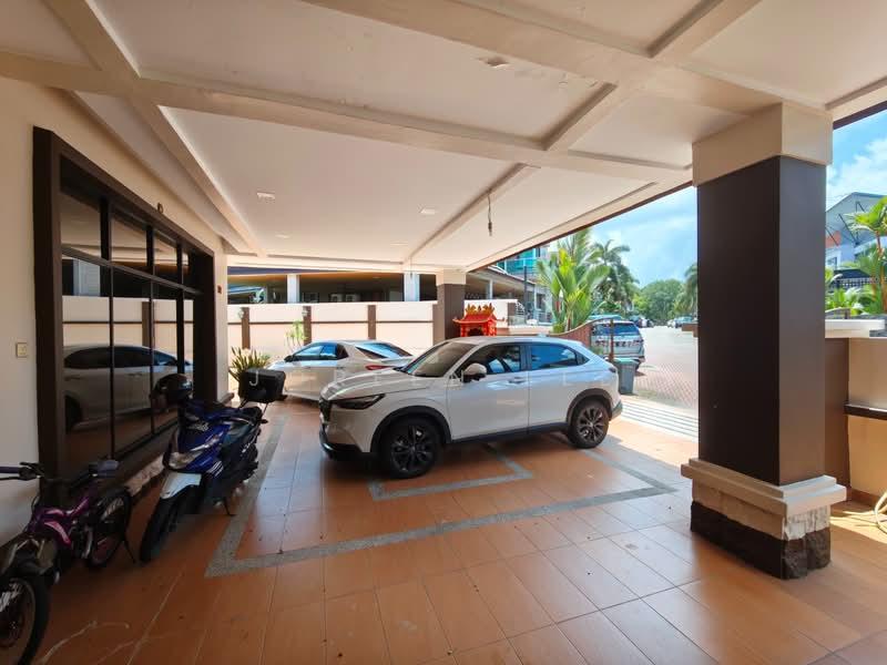 Kulai Indahpura Iris Spacious Well Renovated 2 Storey Semi D for Sale - 1