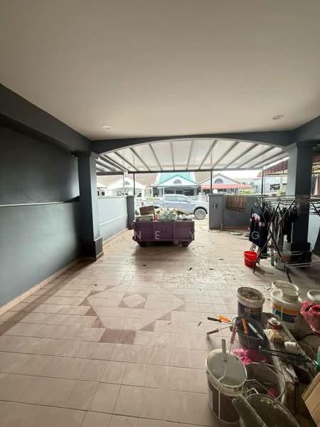 1.5 Storey Terrace House @ 24 Jalan Rawa 18, Taman Perling, Johor Bahru. - 2