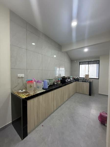 1.5 Storey Terrace House @ 24 Jalan Rawa 18, Taman Perling, Johor Bahru. - 5