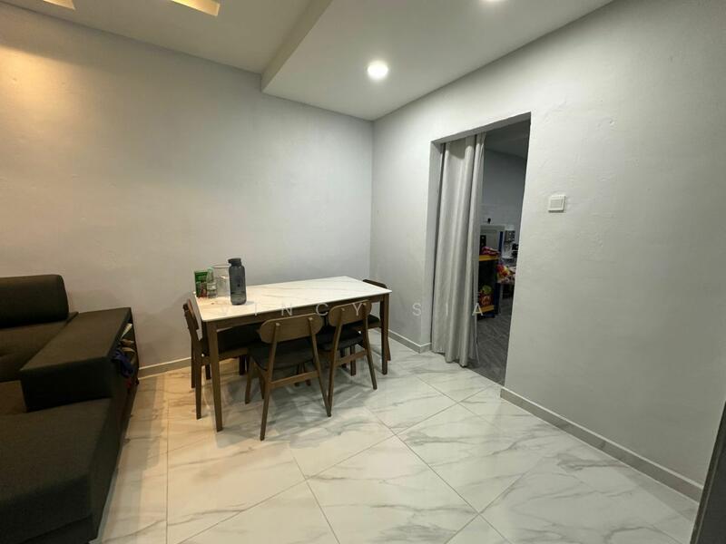 Taman Universiti - 4