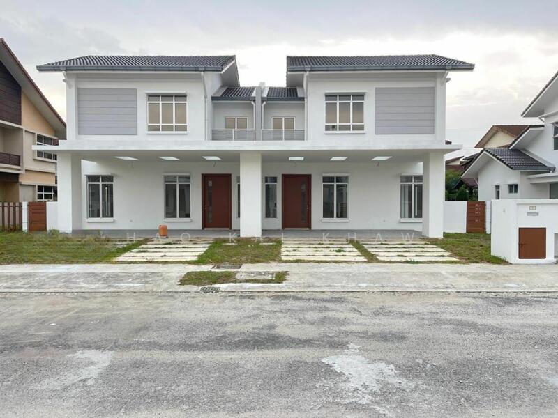 Semi-Detached House at Glenmarie Cove - 2