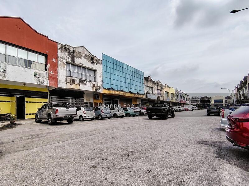 Taman Perindustrian Bukit Serdang - 2