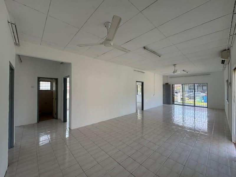 Kota Perdana - 4