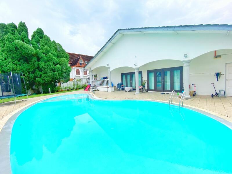 CORNER LOT Bungalow Seksyen 3 Shah Alam Swimming Pool - 1