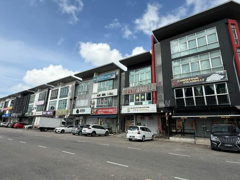 ROI4.8% Jalan Pendidikan 8 @ 3 storey shoplot - 3