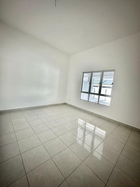 Jalan Bayan 6, Bandar Putra - 3