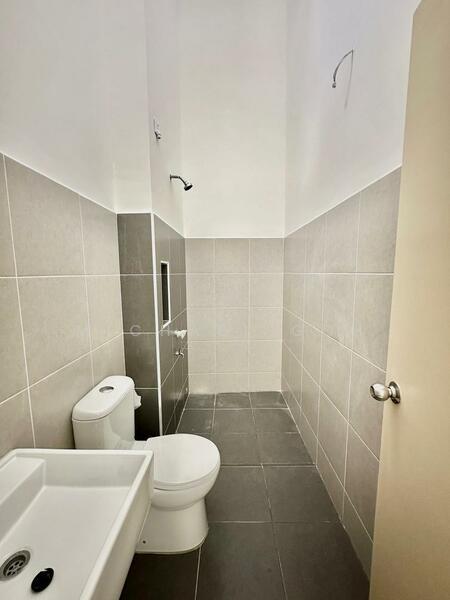 Jalan Bayan 6, Bandar Putra - 2