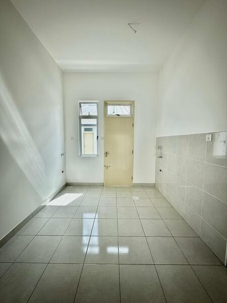 Jalan Bayan 6, Bandar Putra - 5