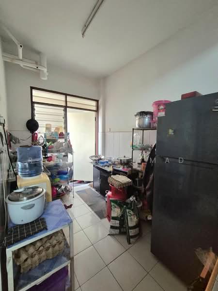 Pangsapuri Orkid - 5