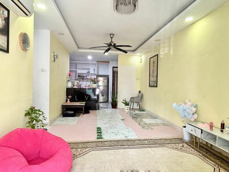 D' Larkin Residence - 1