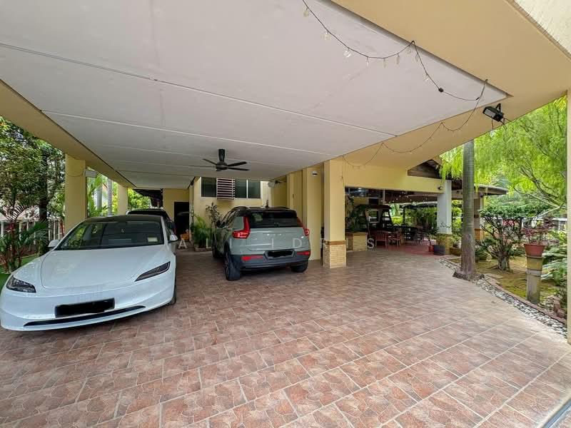 Bandar Baru Enstek, Nilai - 2