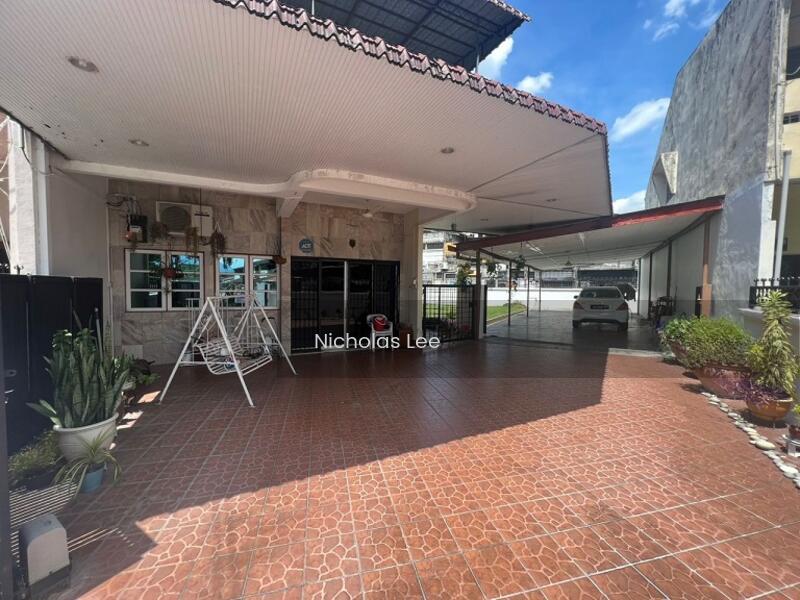 Double Storey Corner House at Fair Park - 3