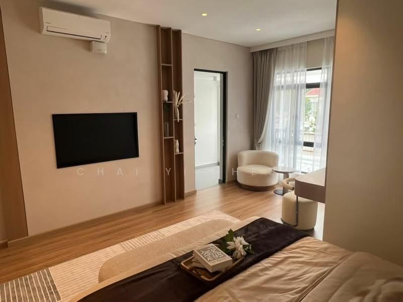 Pavonia, Bukit Bandaraya - 2