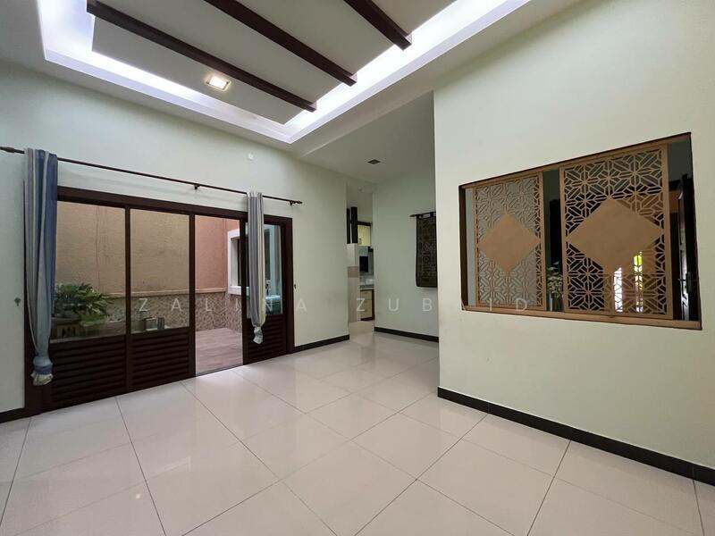 Ixora Denai Alam : 2 Storey 26 x 80 Intermediate Unit 5Bed 5Bath - 2