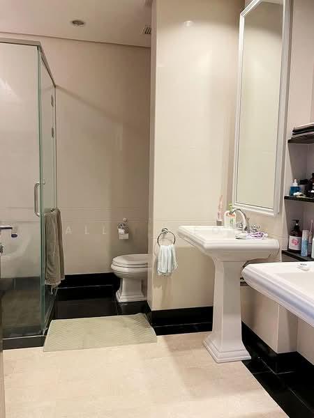 Quayside Seafront Resort Condominiums - 4