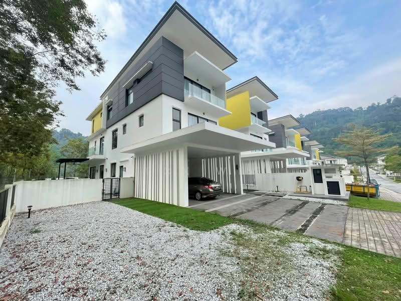 Sierra Hijauan Phase 2G2 - 1