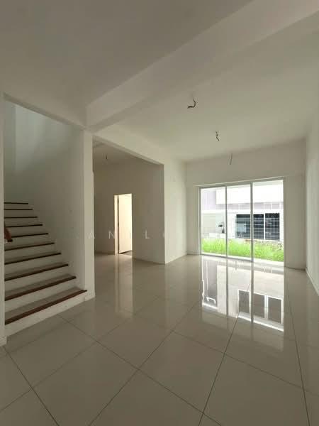 Canary Residence - 1