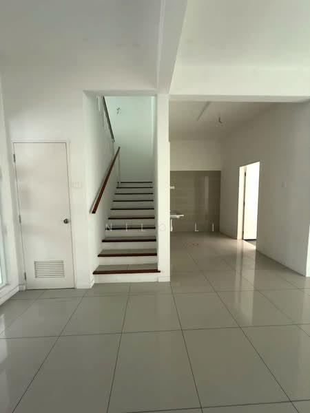 Canary Residence - 2