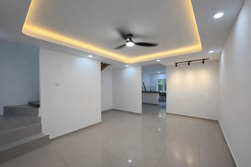 Fully Renovated Double Storey Terrace Taman Kantan Permai - 4
