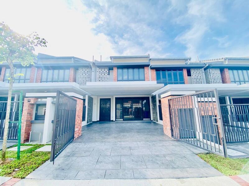 Elmina Green Four - 2